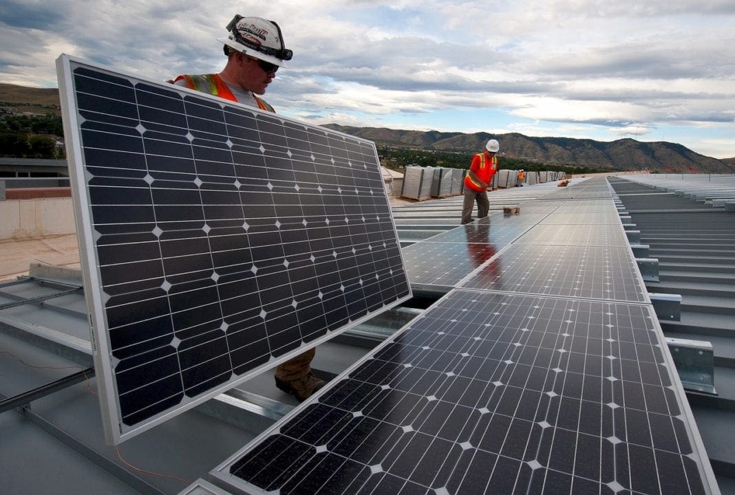 the-positive-negative-effects-of-solar-power-panels-earthava